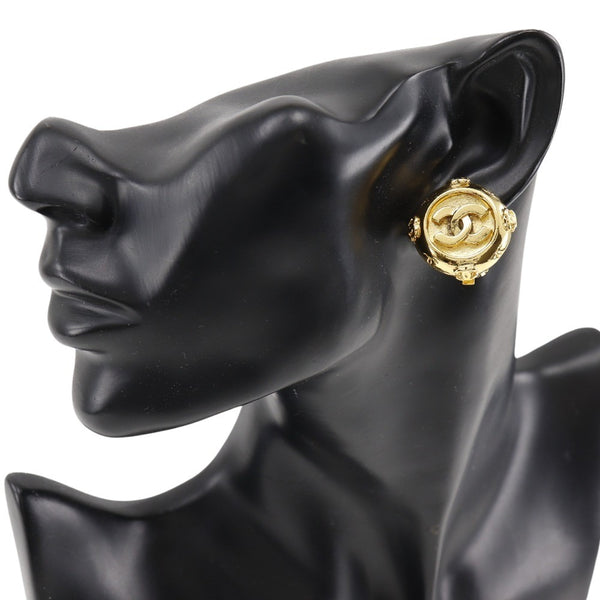 [CHANEL] Chanel 
 Earring 
 Gold plating about 20.3g Ladies