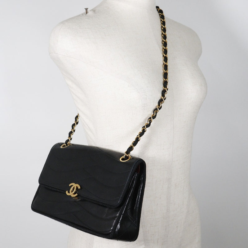 [CHANEL] Chanel 
 Chain shoulder shoulder bag 
 Lambskin shoulder A5 flap CHAINSHOULDER Ladies