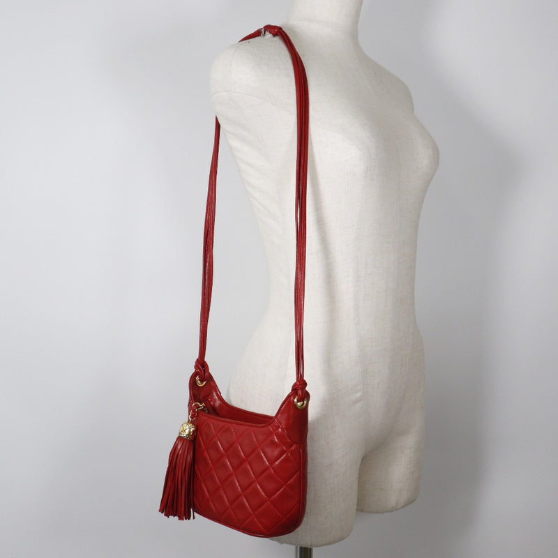 [CHANEL] Chanel 
 Fringe shoulder shoulder bag 
 Lambskin diagonal Fastener Fringe Shoulder Ladies A Rank