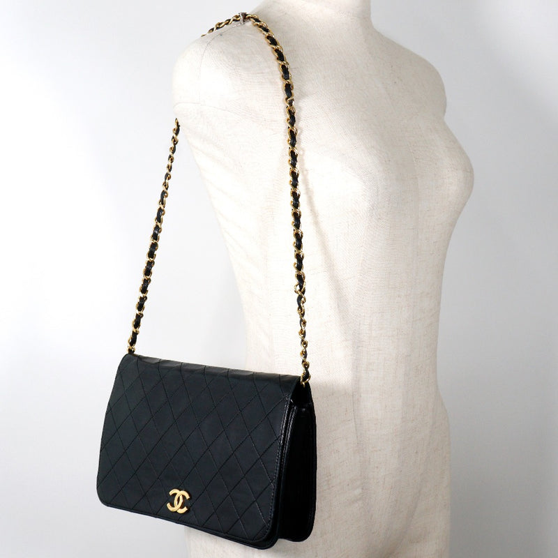 [CHANEL] Chanel 
 Chain shoulder shoulder bag 
 Matrasse Lambskin Shoulder Snap button CHAINSHOULDER Ladies B-Rank