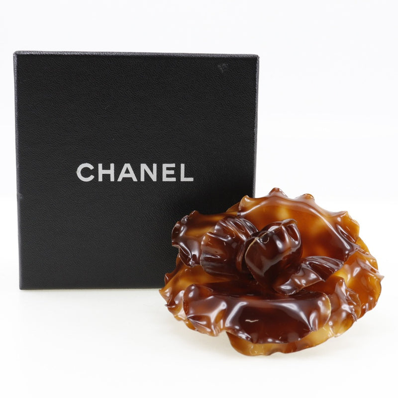 [Chanel] Chanel 
 Broche de camelia 
 Esmalte alrededor de 12.6g Camelia Damas A Rank