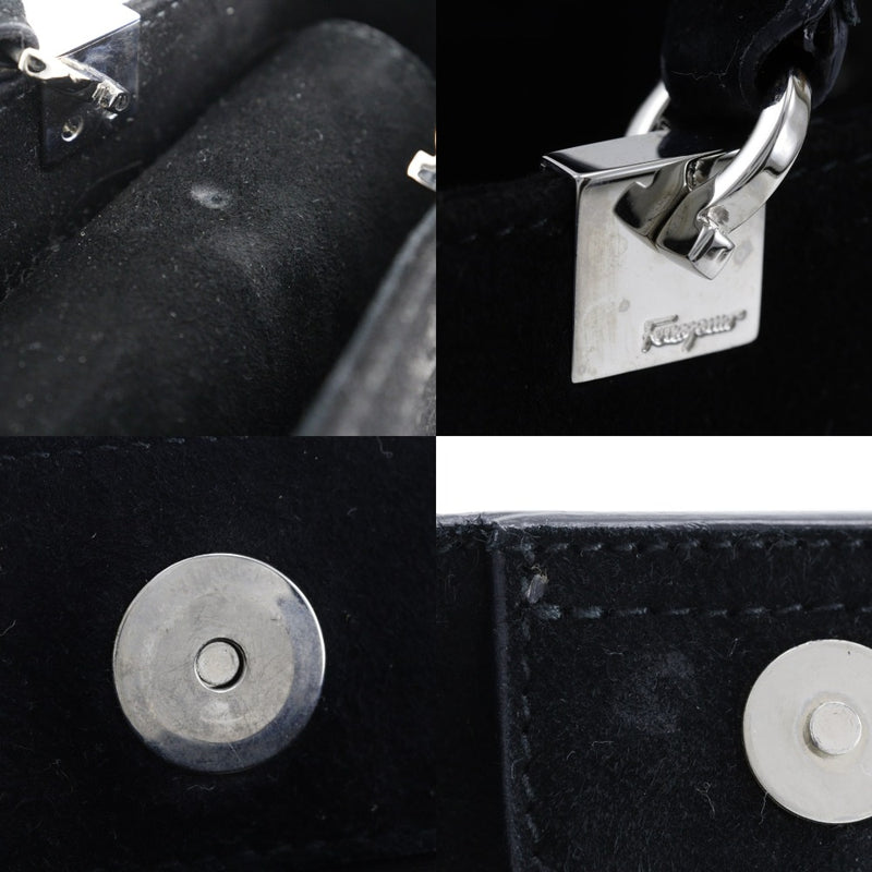 [Salvatore Ferragamo] Salvatore Ferragamo 
 Handbag 
 Swede handbag A5 magnet type ladies