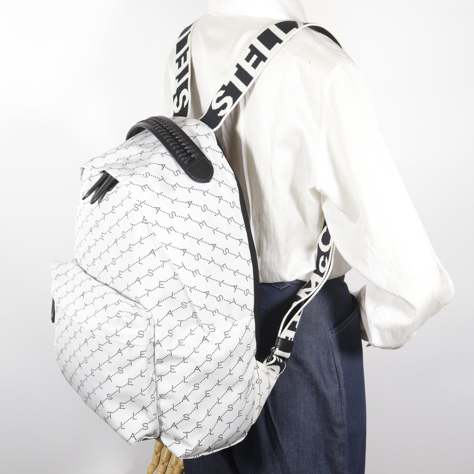 Stella McCartney ロゴストラップ リュックー　ファラベラ Stella McCartney】ステラマッカートニー ファラベラ ロゴ リュック