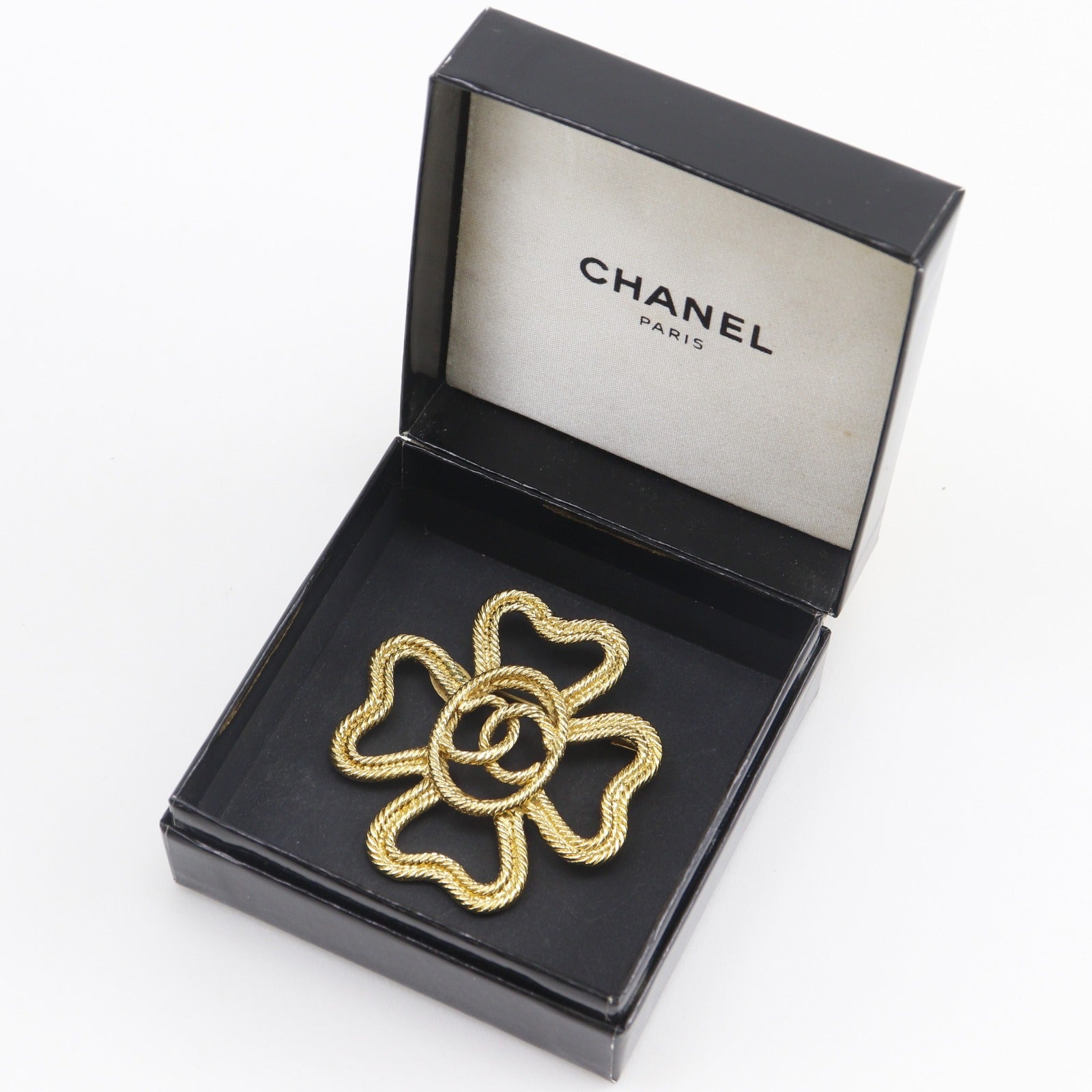CHANEL】シャネル クローバー ココマーク ブローチ – NISHIKINO