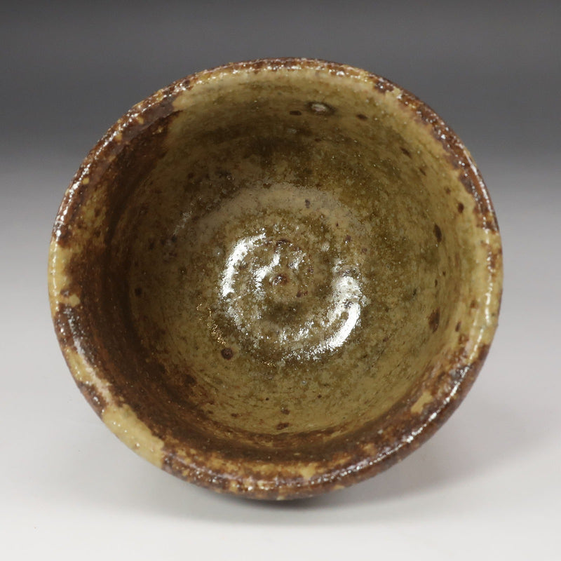 加守田章二 作 灰釉ぐい呑み ( 合箱 ) 陶磁器 骨董品 – NISHIKINO