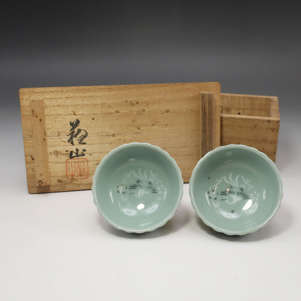 【kyoyaki】京焼 二代 諏訪蘇山 造 青磁盃 一対 陶磁器 _ 骨董品 kyoyaki】京焼 二代 諏訪蘇山 造 青磁盃 一対 骨董品 – NISHIKINO