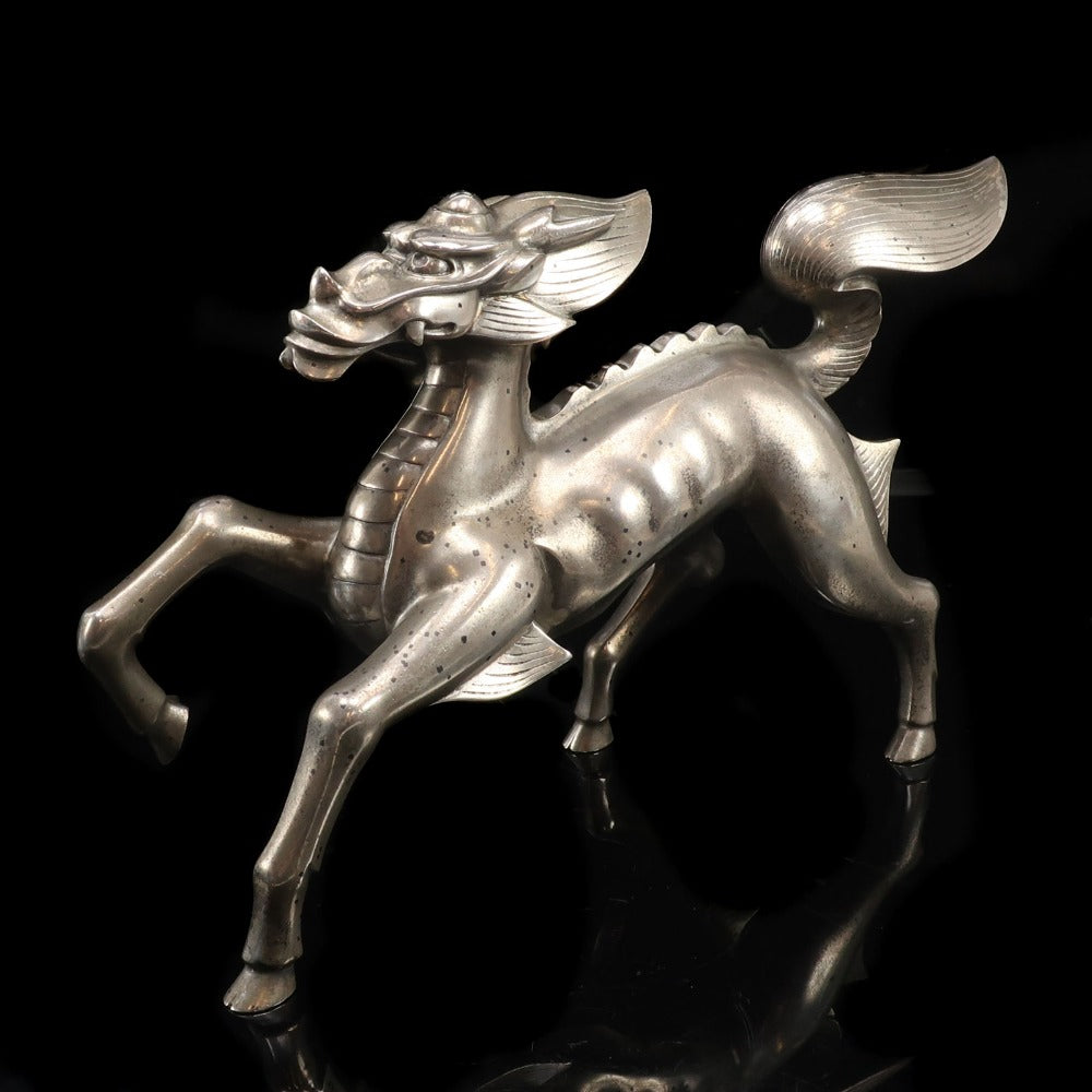 時代金工 利和 銘 純銀製 麒麟 置物 重量：1930g 純銀 _ 骨董品 时期金属制品Toshikazu 签名纯银麒麟装饰品纯银古董– NISHIKINO