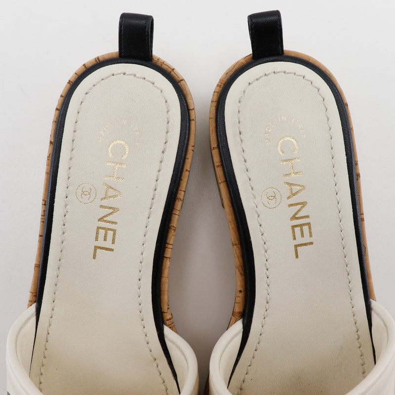 [CHANEL] Mules à logo Chanel 
 G34876