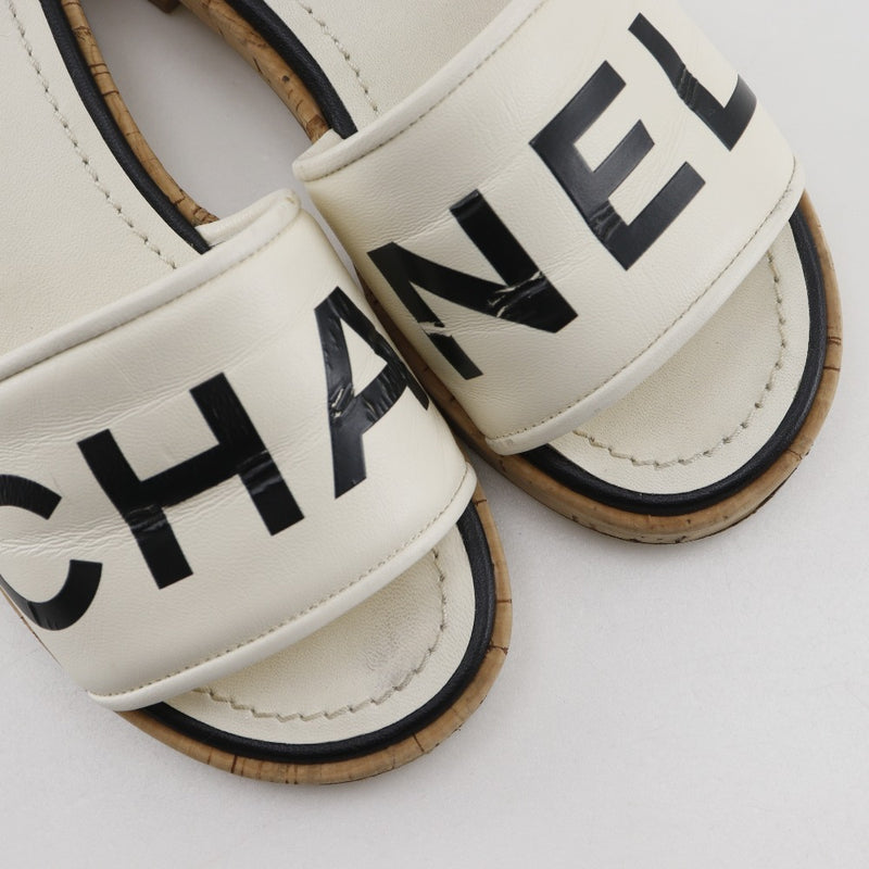 [CHANEL] Mules à logo Chanel 
 G34876