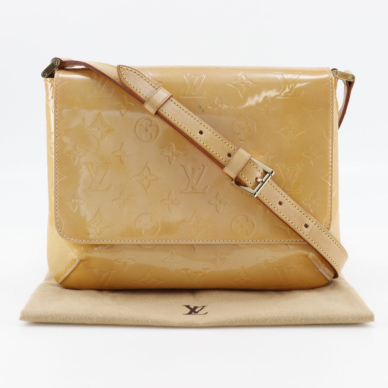 [Louis Vuitton] Louis Vuitton 
 Thom Son Street Shoulder Bag 
 M91070 Monogram Verni Cream Yellow MI0969 Engraved shoulder shoulder A5 magnet type THOMPSON STREET Ladies