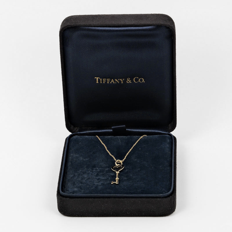 [Tiffany & Co.] Tiffany 
 하트 키 목걸이 
 K18 옐로우 골드 약 3.79g 심장 열쇠 숙녀 계급