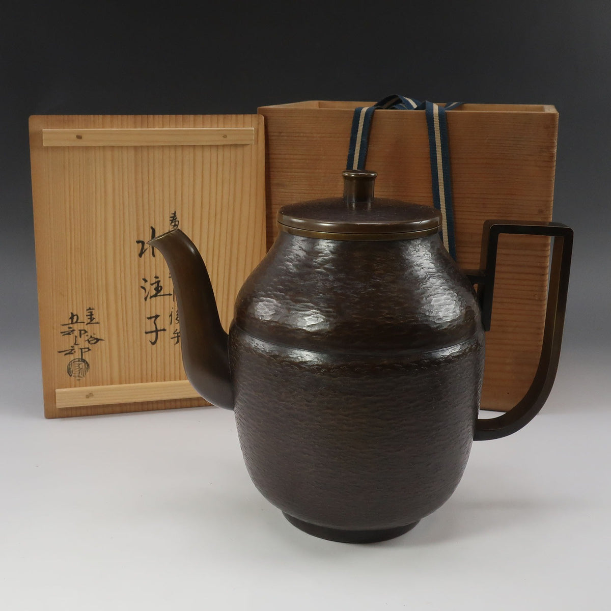 【kyoyaki】京焼 十七代 永楽善五郎 ( 而全 ) 造 刷毛目 酒盃 2客 陶磁器 _ 骨董品 kyoyaki】京焼 十七代 永楽善五郎 ( 而全 ) 造 刷毛目 酒盃 2客 骨董品