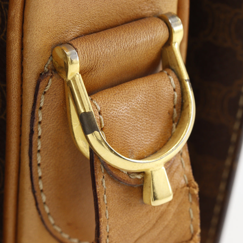 CELINE】セリーヌ 馬車金具 ショルダーバッグ – NISHIKINO VINTAGE KYOTO