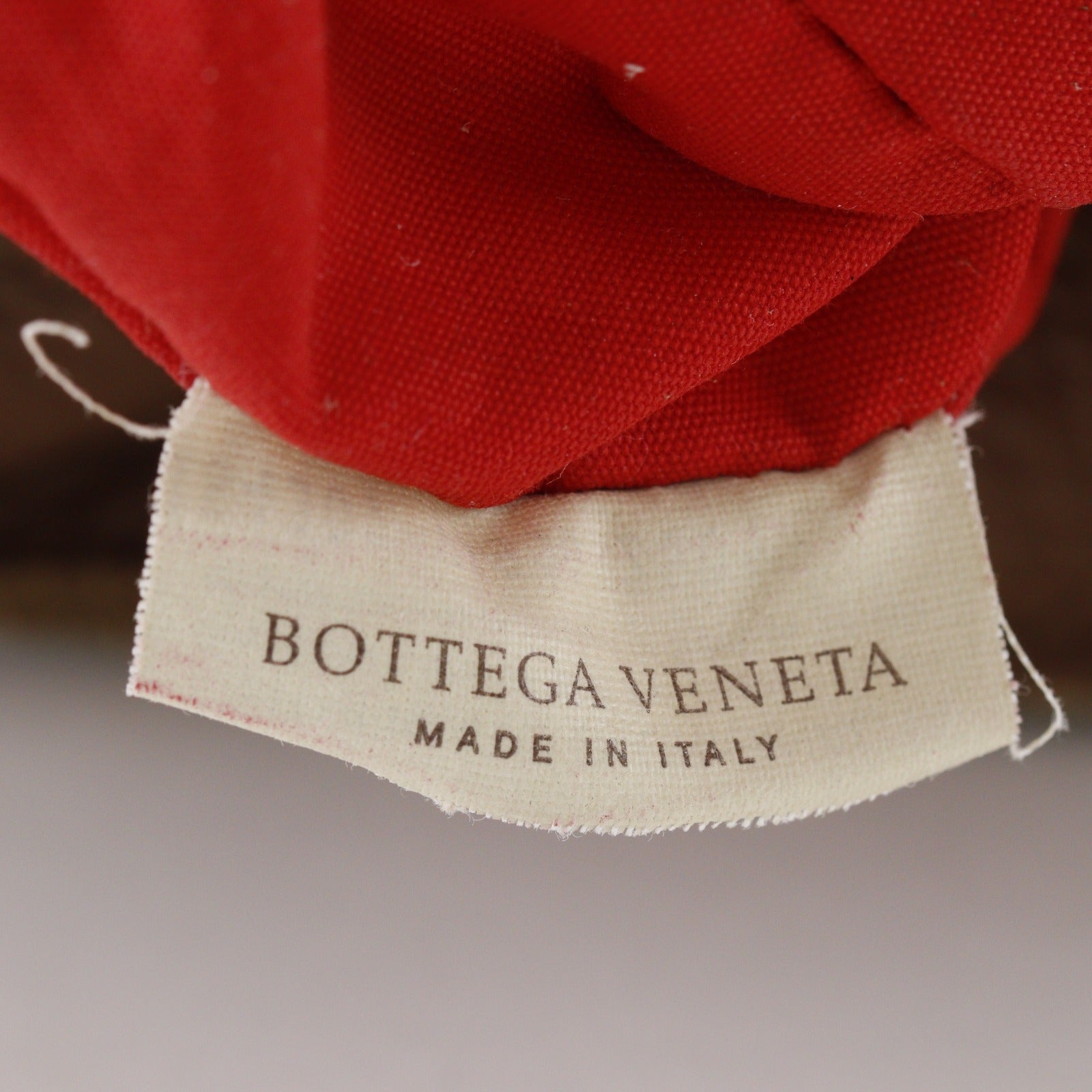 BOTTEGAVENETA】ボッテガヴェネタ パンチング ショルダーバッグ