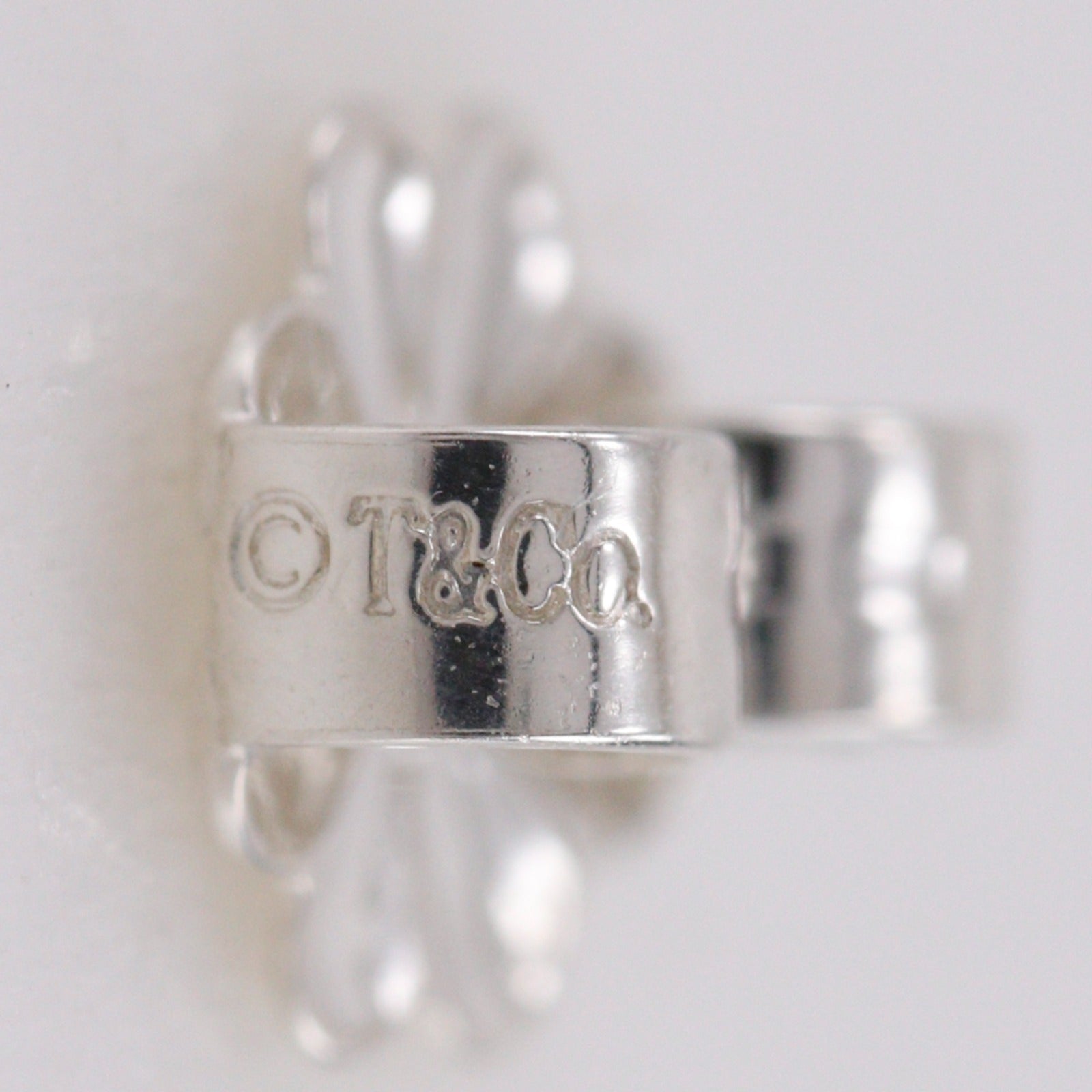TIFFANY&Co.】ティファニー メッシュ ノット ピアス – NISHIKINO