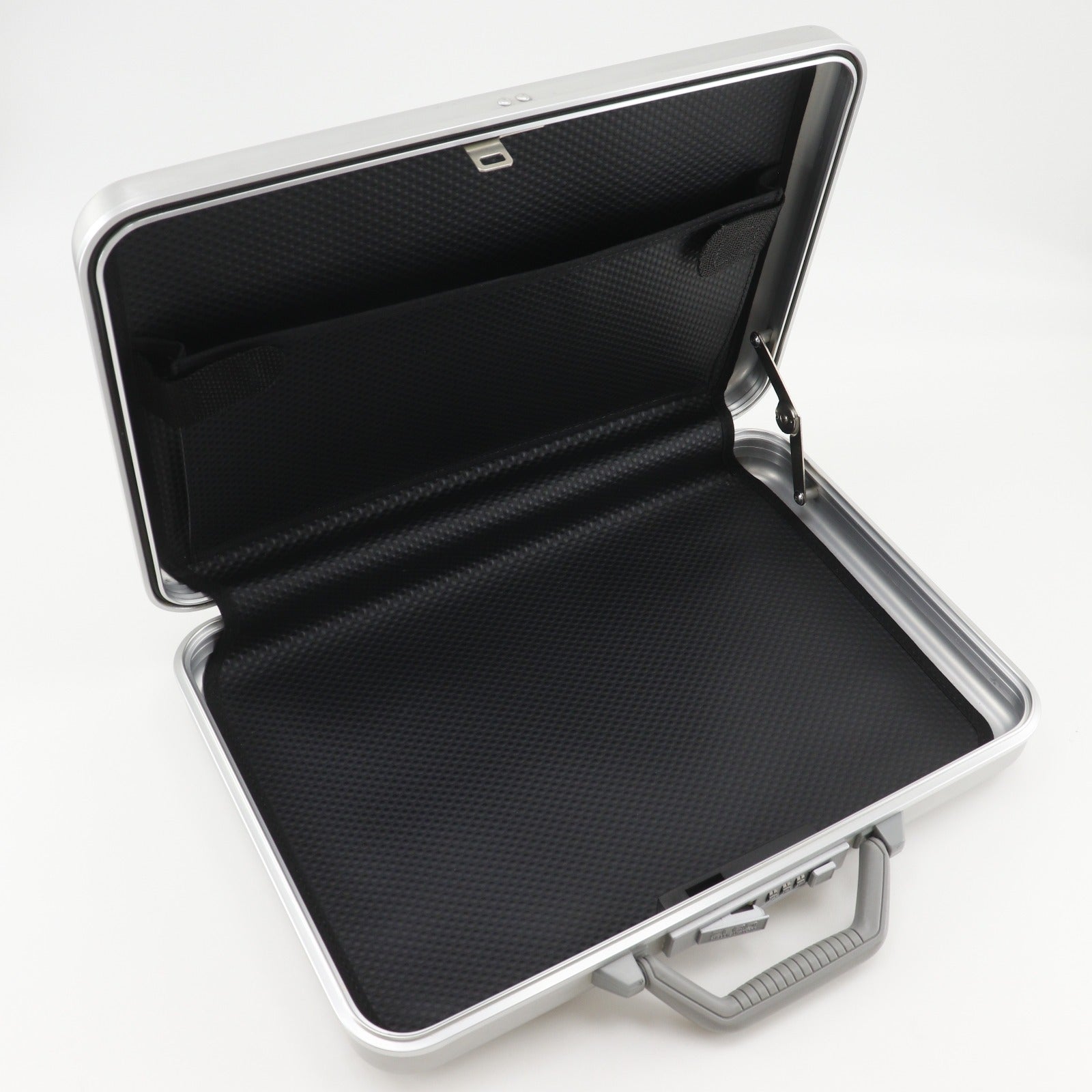 ZERO HALLIBURTON] Zero Halliburton attache case – NISHIKINO