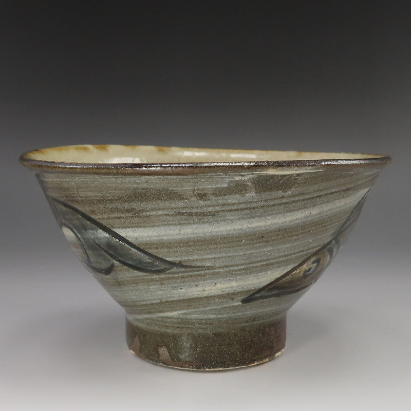 【 人間国宝 金城次郎 】 造 魚文碗 ( 茶碗 ) 陶磁器 _ 茶道具 人間国宝 金城次郎 】 造 魚文碗 ( 茶碗 ) 陶磁器 茶道具 – NISHIKINO