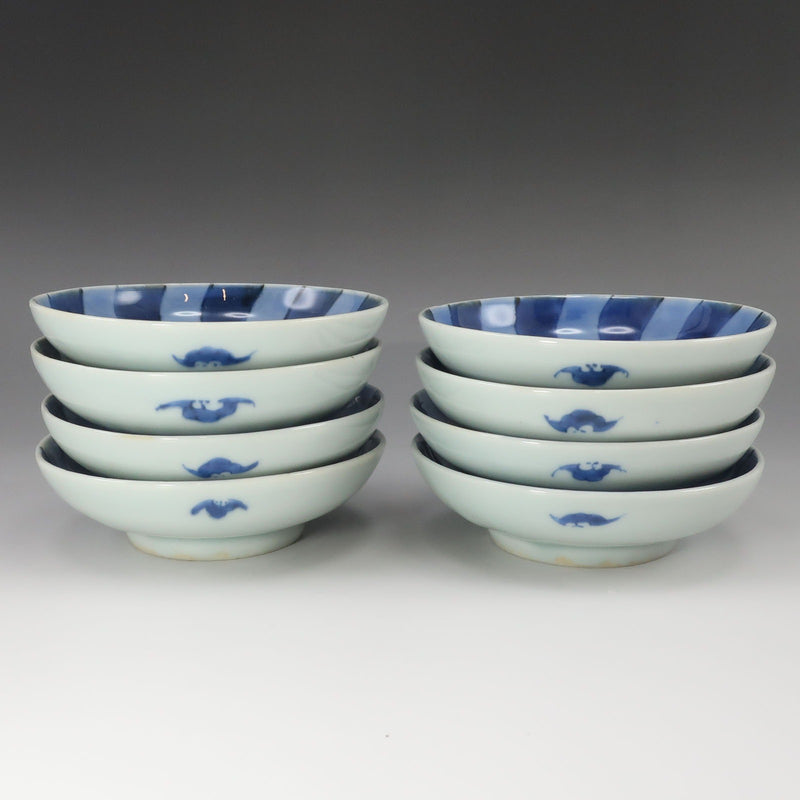 Imari】伊万里焼 古伊万里 染付 捻り蝙蝠文 手塩皿 ( 小皿 ) 8客 骨董
