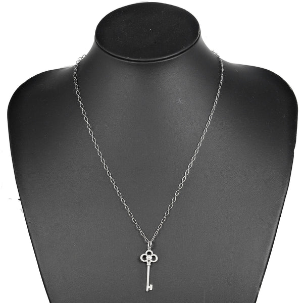 [Tiffany＆Co。]蒂法尼 
 皇冠钥匙项链 
 18K白金X钻石大约6.21克皇冠钥匙女士