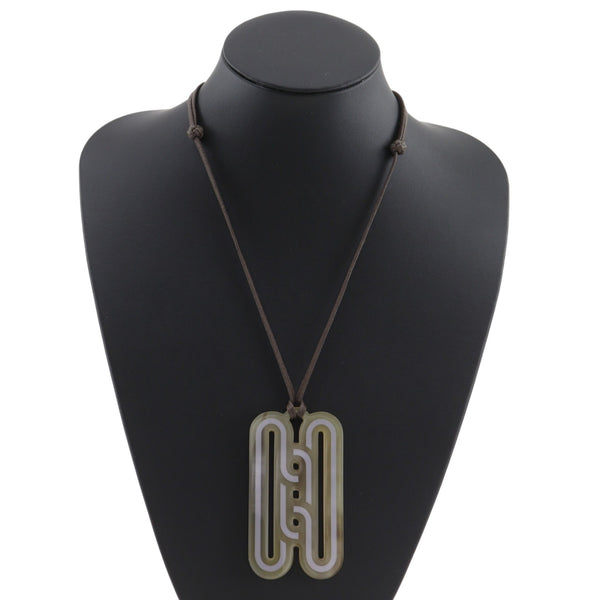 ⭐︎ヒロト⭐︎CHANEL プレート型ネックレス CHANEL】シャネル ロゴプレート 金属製×プラスチック シルバー