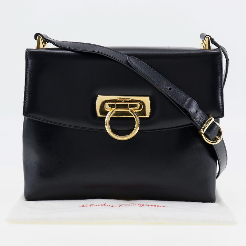 [Salvatore Ferragamo] Salvatore Ferragamo Gancini Bolso de hombro pantorrilla negra diagonal colgando a5 flap gancini damas