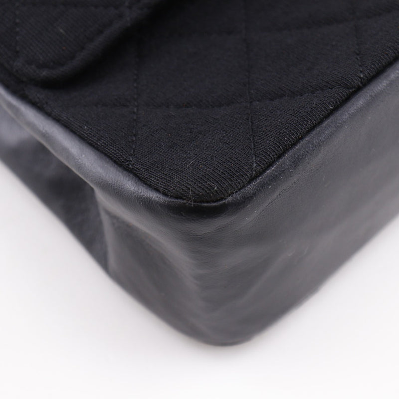 [CHANEL] Sac à bandoulière Chanel Matelasse 25