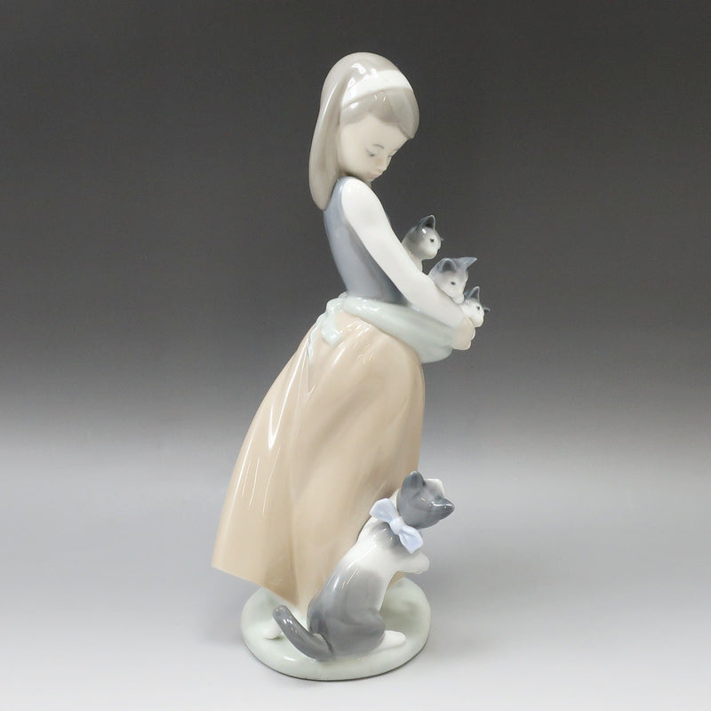 Lladro】リヤドロ 子猫をエプロンに 置物 オブジェ – NISHIKINO