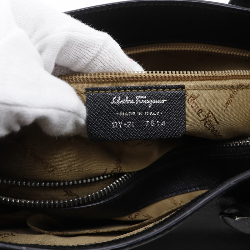 【Salvatore Ferragamo】サルヴァトーレフェラガモ ガンチーニ サフィアーノ調 ハンドバッグ
 DY-21 7814