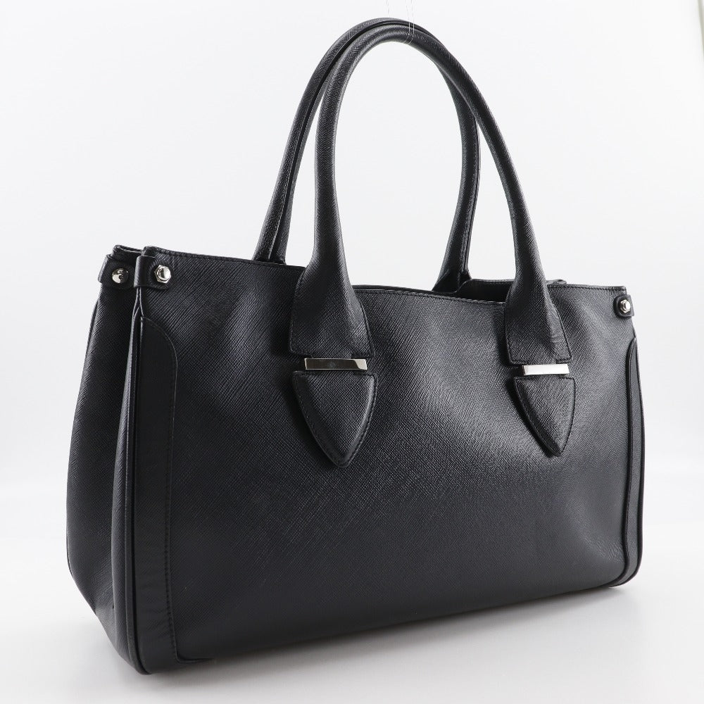 【Salvatore Ferragamo】バッグ　黒色　サフィアーノレザー Salvatore Ferragamo】サルヴァトーレフェラガモ ガンチーニ