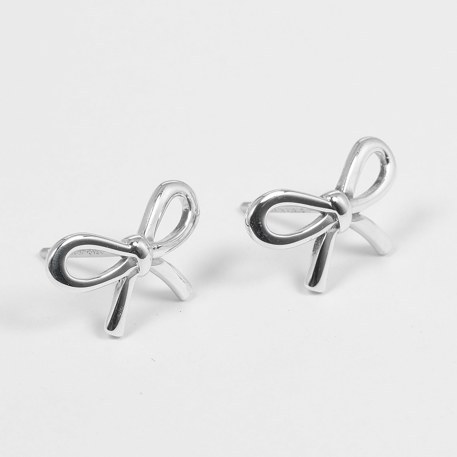 TIFFANY&Co.】ティファニー リボン ピアス – NISHIKINO VINTAGE KYOTO