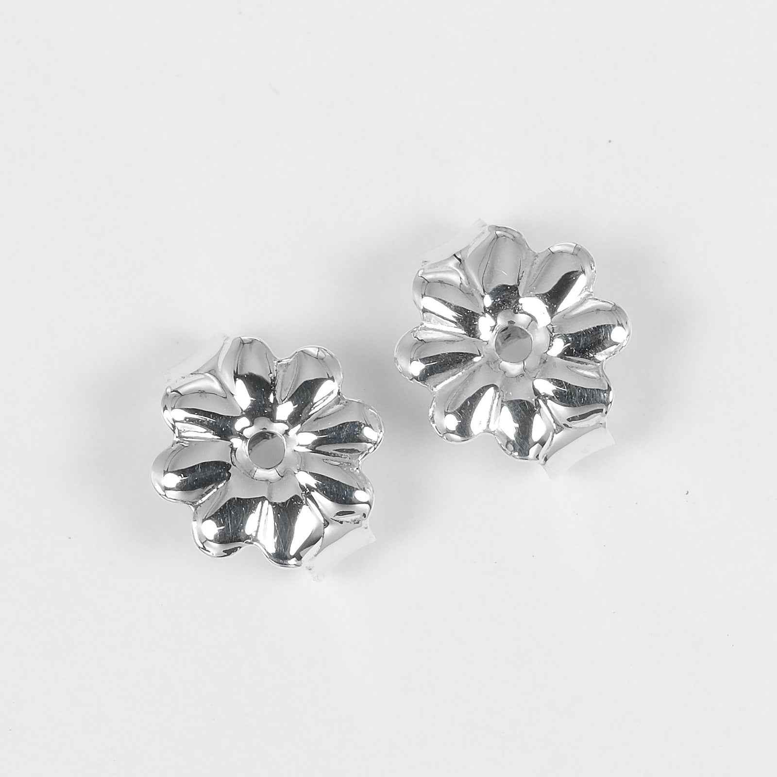 TIFFANY&Co.】ティファニー リボン ピアス – NISHIKINO VINTAGE KYOTO