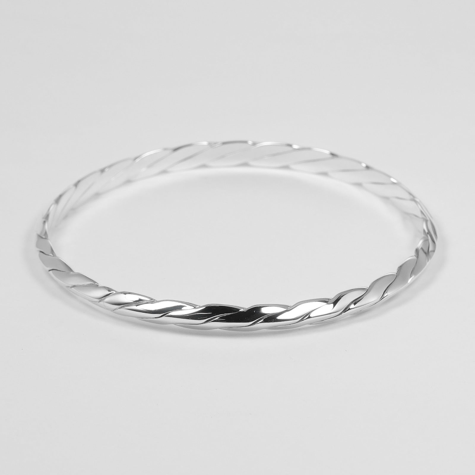 TIFFANY&Co.】ティファニー ナイフエッジ ツイスト バングル