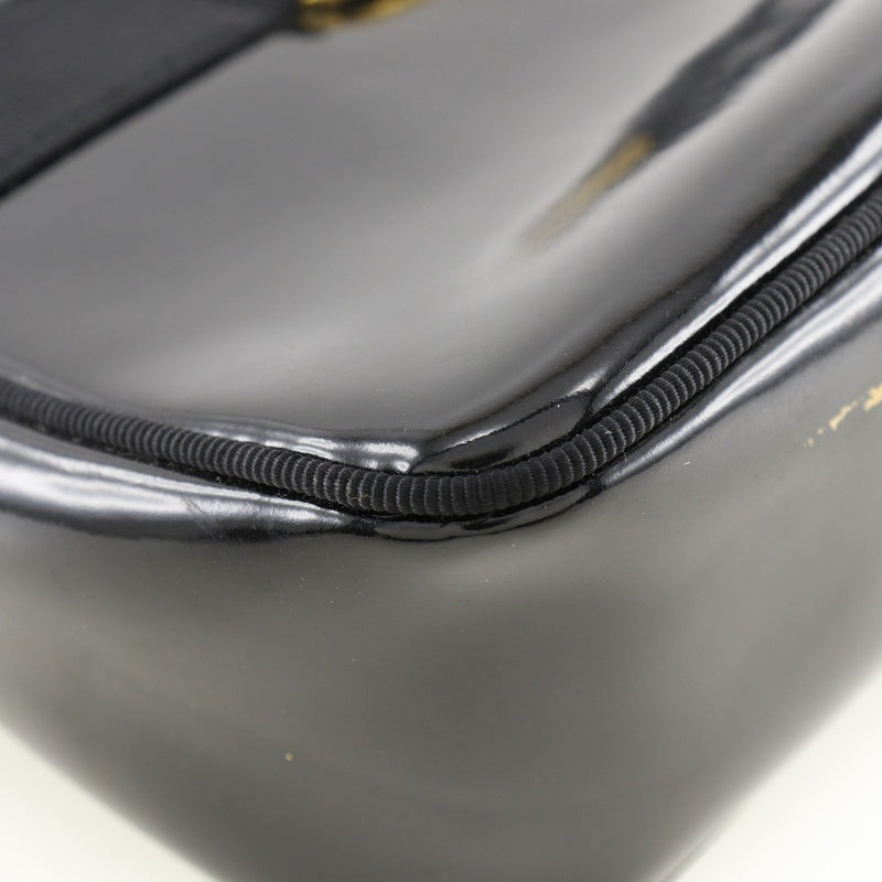 【Salvatore Ferragamo】サルヴァトーレフェラガモ ヴァラ ショルダーバッグ
 D213096