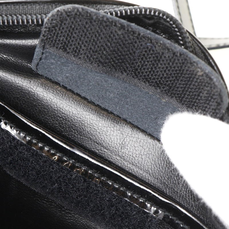 【Salvatore Ferragamo】サルヴァトーレフェラガモ ヴァラ ショルダーバッグ
 D213096