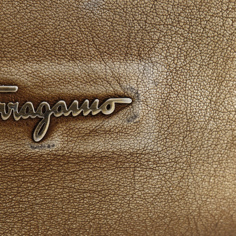 [Salvatore Ferragamo] Salvatore Ferragamo 
 Bolsa 
 Bolso de hombro de té de cuero A4 Tipo de imán Damas B-Rank