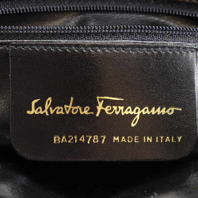 【Salvatore Ferragamo】サルヴァトーレフェラガモ
 キルティング ショルダーバッグ
 BA214787 スウェード 黒 斜め掛け ファスナー quilting レディース