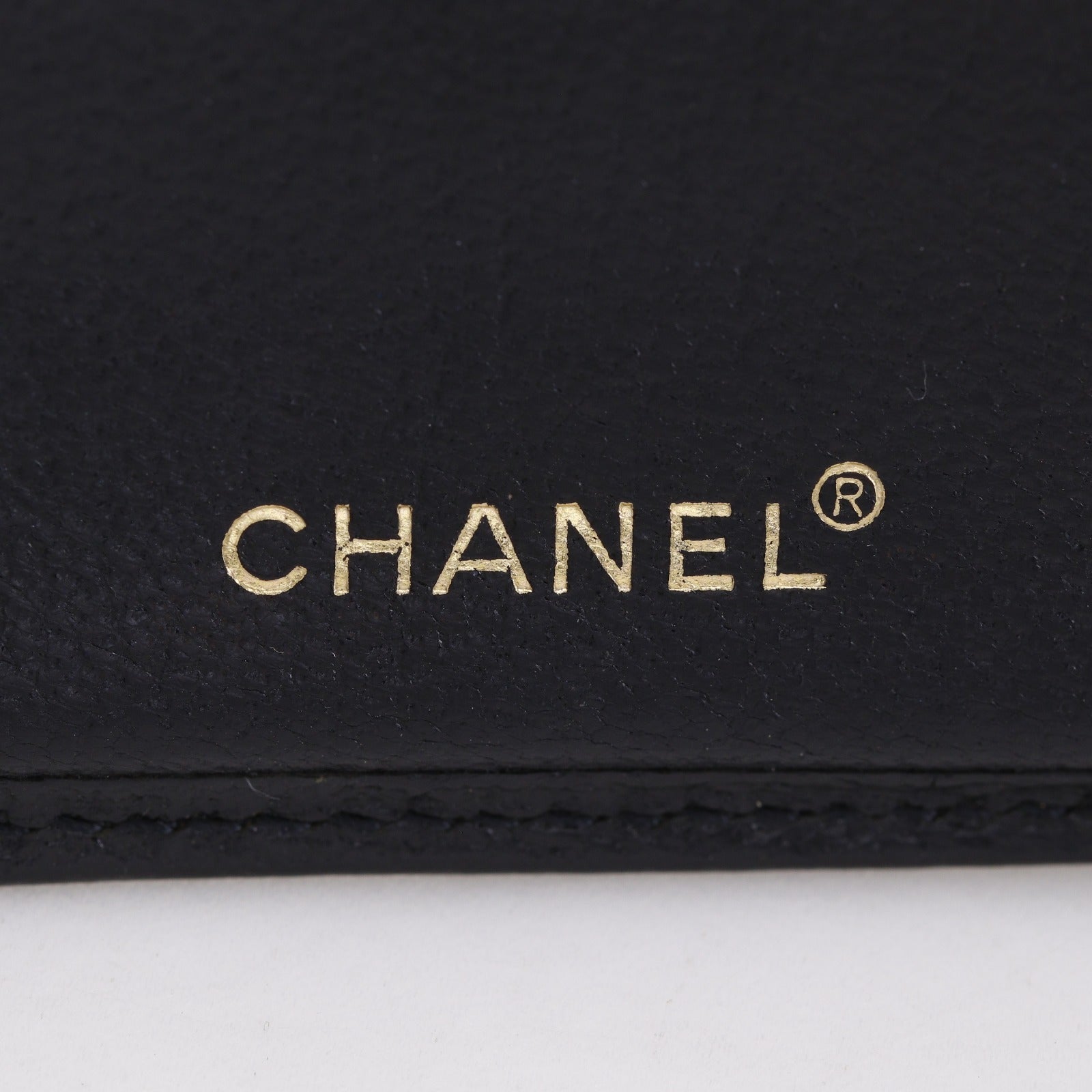 美品⭐️ギャランティーカード付き✨️ シャネル CHANEL デカココ 二つ折り財布 CHANEL】シャネル ココマーク 二つ折り財布 – NISHIKINO VINTAGE KYOTO