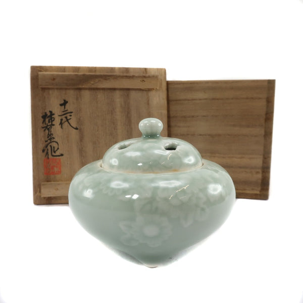 Douze génériques Sakaida Kakiemon Celadon Chrysanthemum Réflexion Brûle d'encens antique