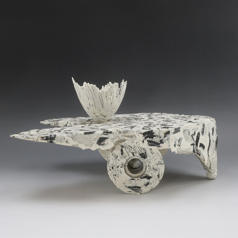 마츠모토 히데오 "지하 2B" 도자기 장식품 오브제