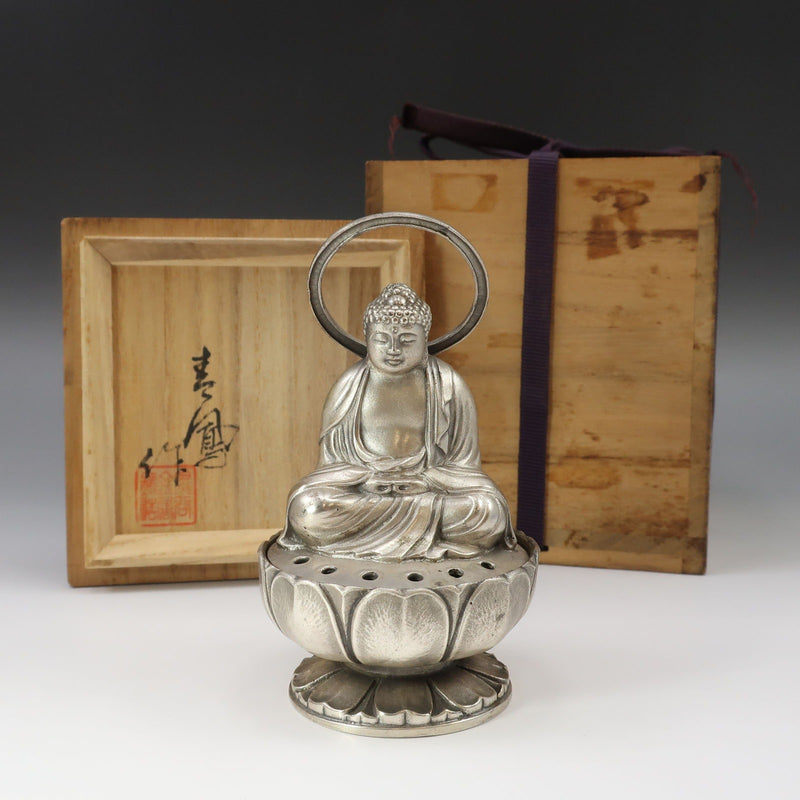 細密技巧！細工銀仕上製香炉 唐草蓋 八寶爐身 平底香爐 古道具 内島一平 ( 青鳳 ) 造 銀製 大佛香炉 銀 骨董品 – NISHIKINO VINTAGE KYOTO