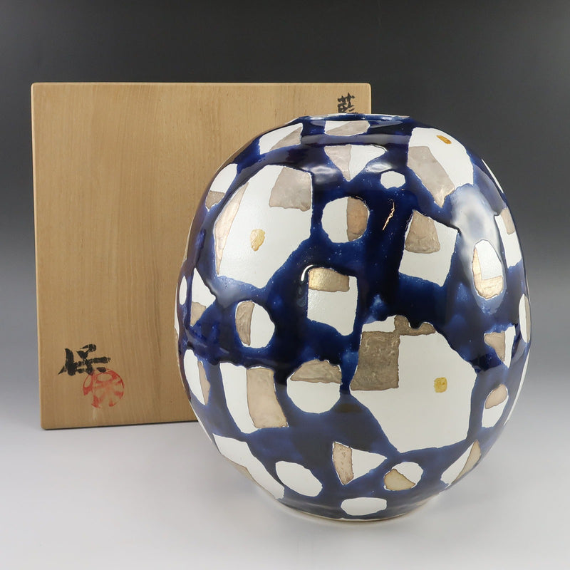 [kyoyaki] Kyoto ware Yasutaka Shimizu made blue glaze silver tortoise shell pattern vase