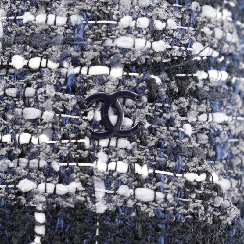 [CHANEL] Jupe en tweed Chanel 
 P26088V16545