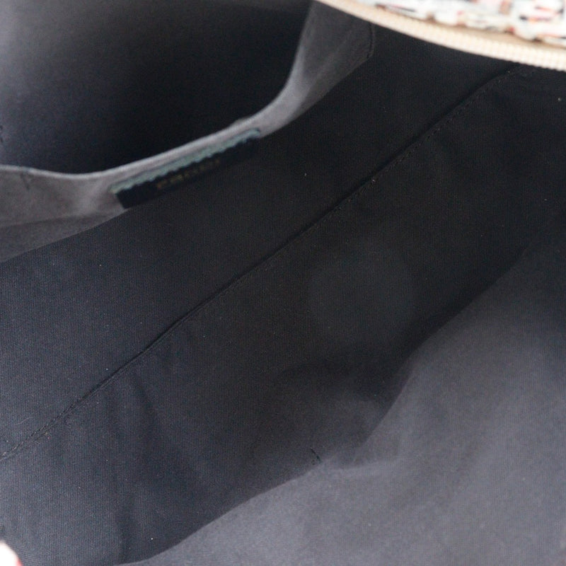 [펜디] 펜디 Zucchino 토트백 
 8BH214