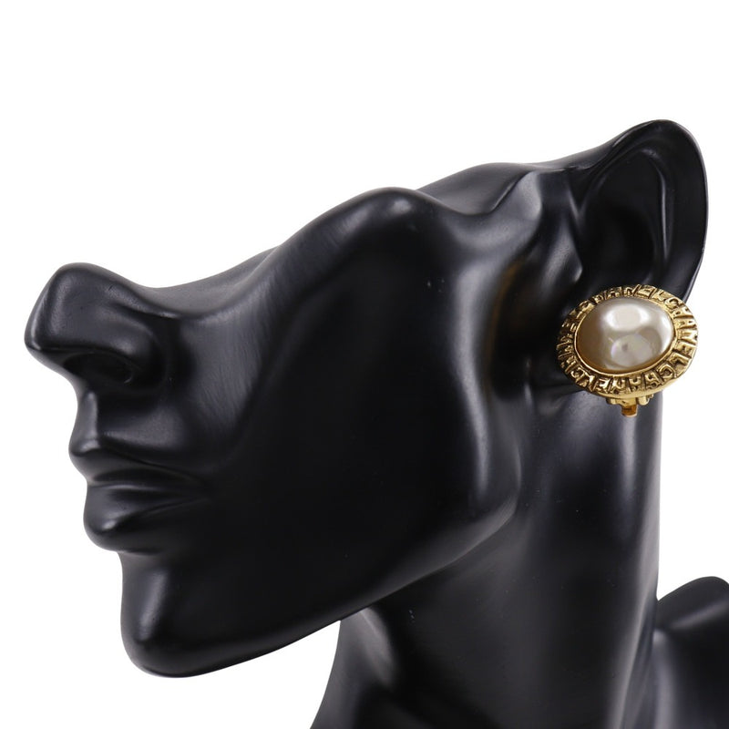 [CHANEL] Pendientes redondos con logo de Chanel