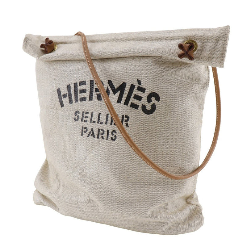 [HERMES] Hermes Arine GM Shoulder Bag
