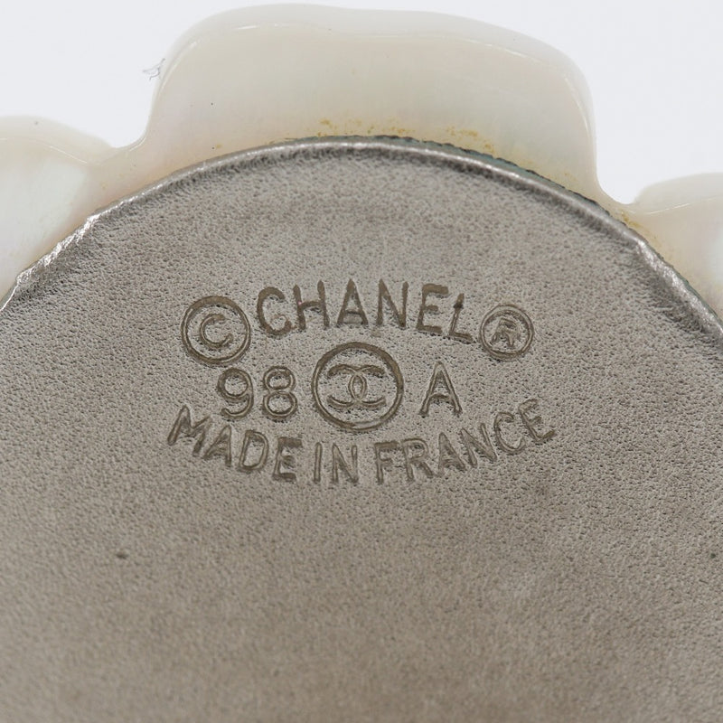 [CHANEL] Chanel Camelia Earring White Shell White White 98A Engraved Approximately 5.1g Camelia Ladies A Rank