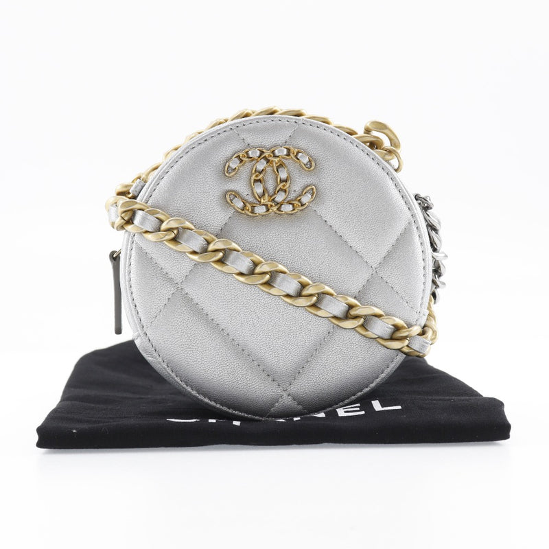 [CHANEL] Chanel 
 Chanel 19 Shoulder Bag
 ChainClutch AP0945 Calfskin Silver Diagonal Fastener CHANEL 19 Ladies A Rank