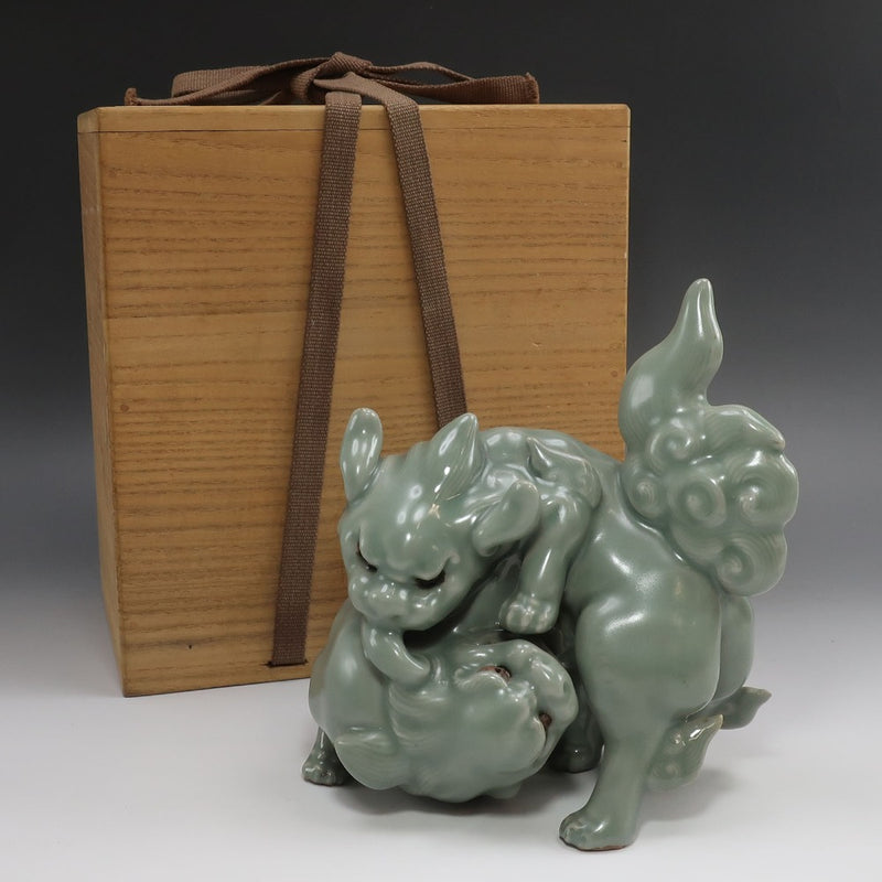 Mita celadon león adorno antiguo