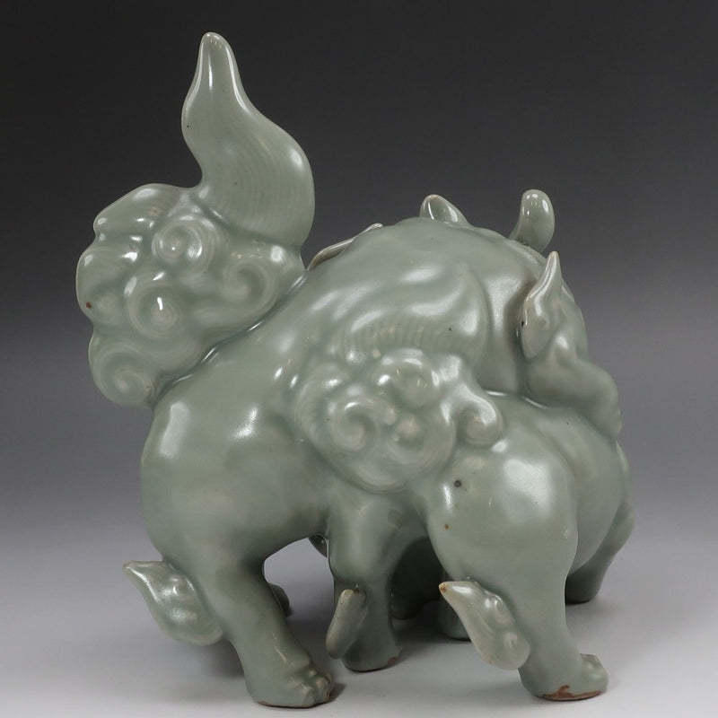 Mita celadon león adorno antiguo