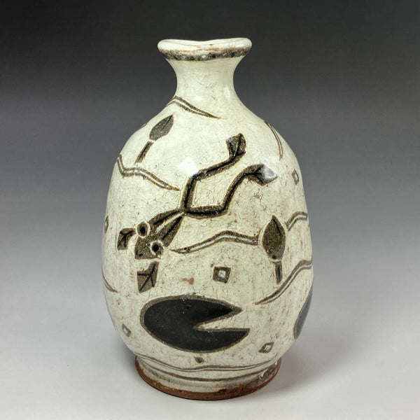 도이 교지가 만든 상감 가면 술병 식기